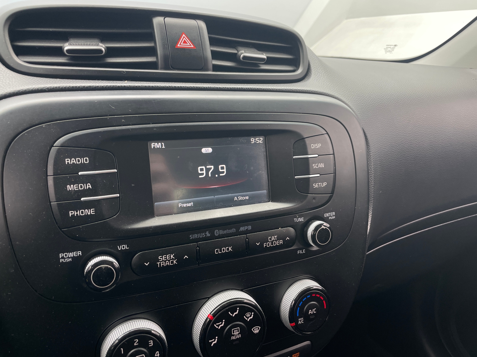 Thumbnail: 2016 Kia Soul - 4