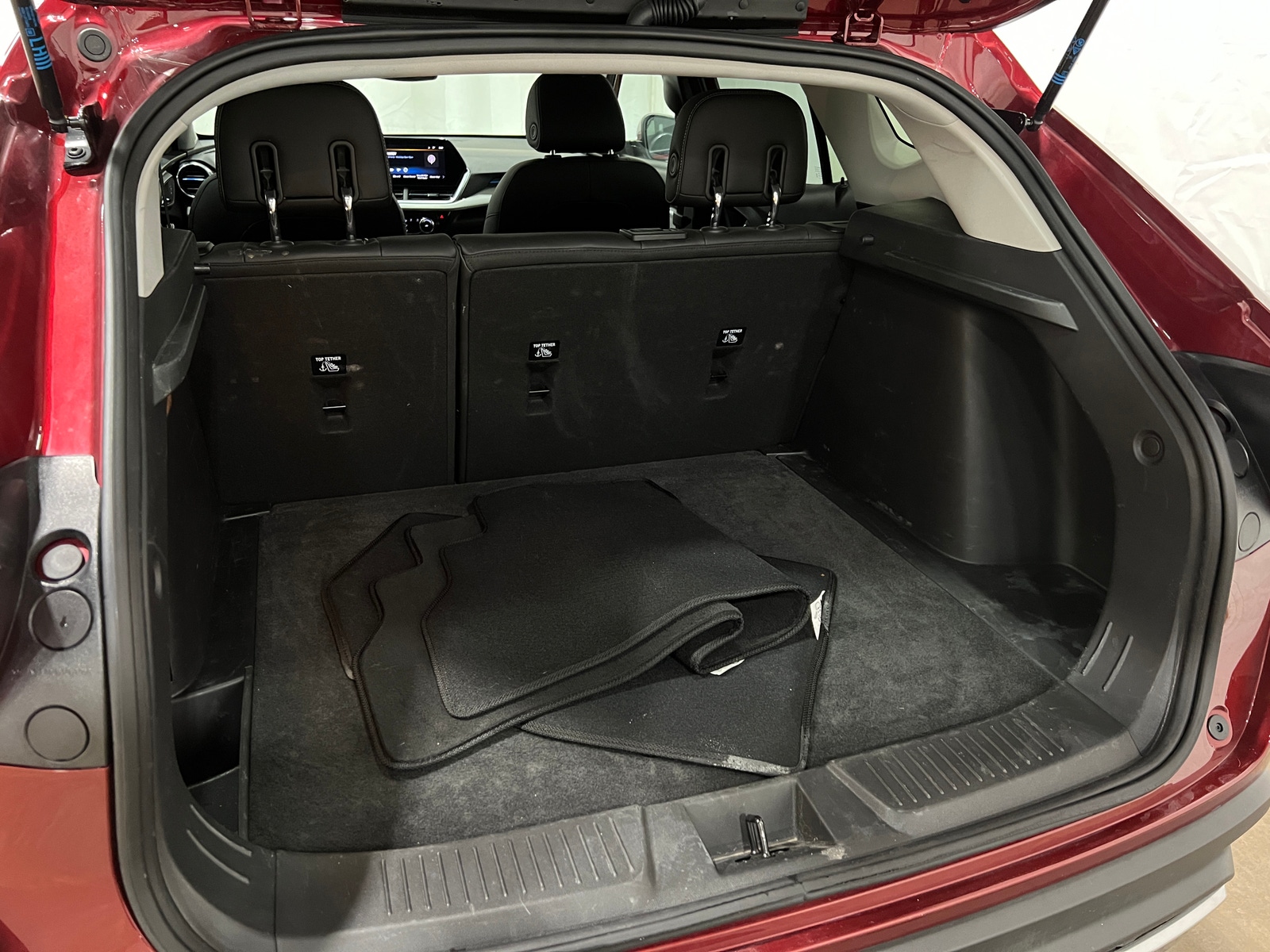 Thumbnail: 2025 Chevrolet Trax - 7