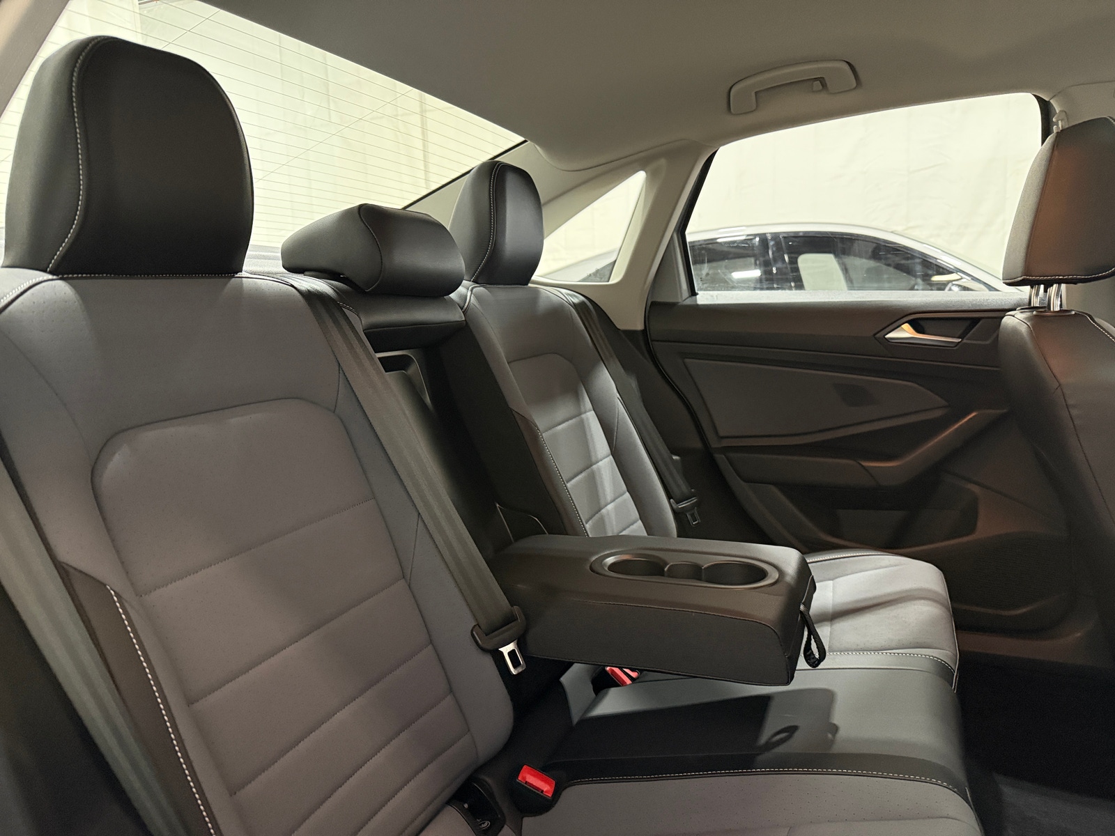 Thumbnail: 2025 Volkswagen Jetta - 5