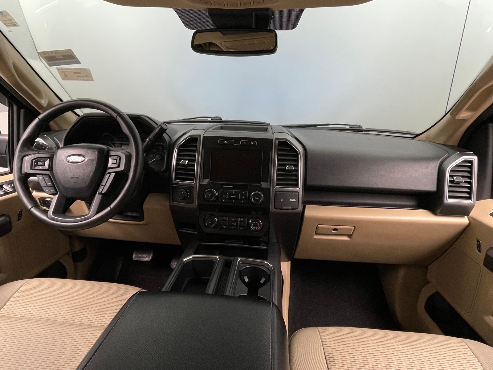 Thumbnail: 2019 Ford Econoline - 3