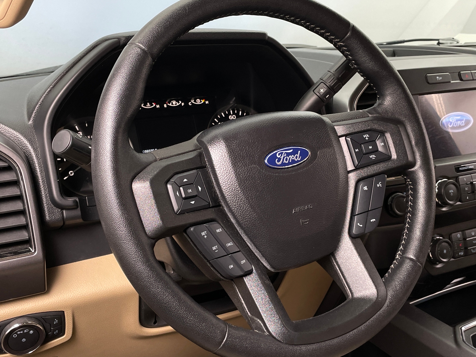 Thumbnail: 2019 Ford Econoline - 5