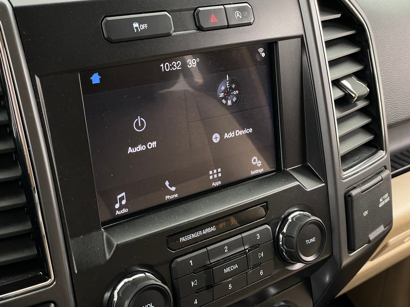 Thumbnail: 2019 Ford Econoline - 4