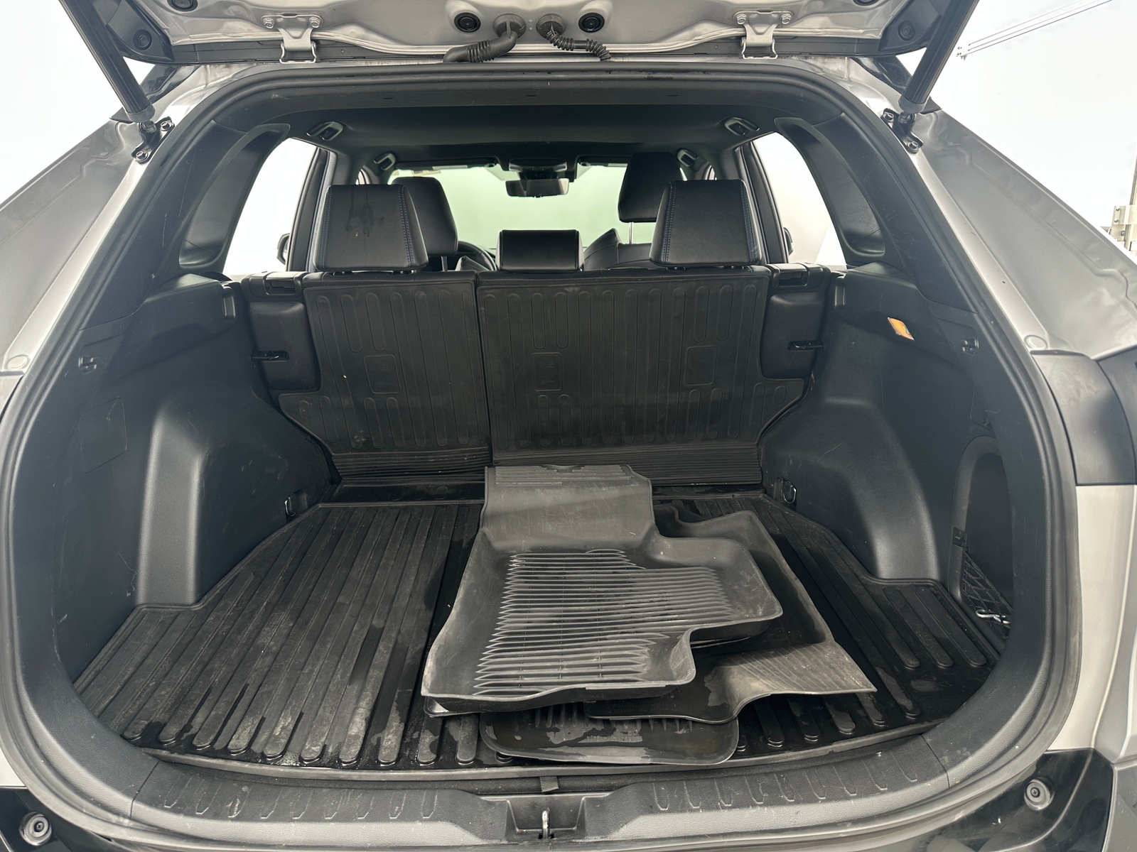 Thumbnail: 2021 Toyota RAV4 - 6