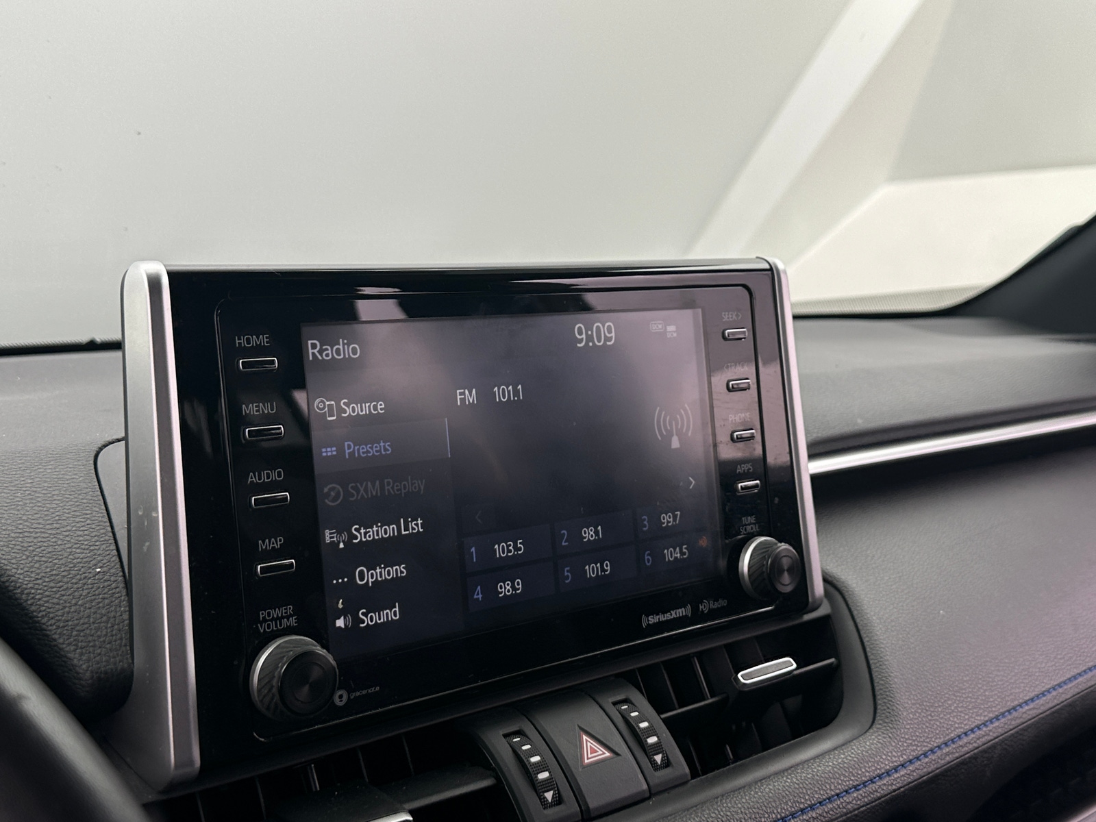 Thumbnail: 2021 Toyota RAV4 - 3