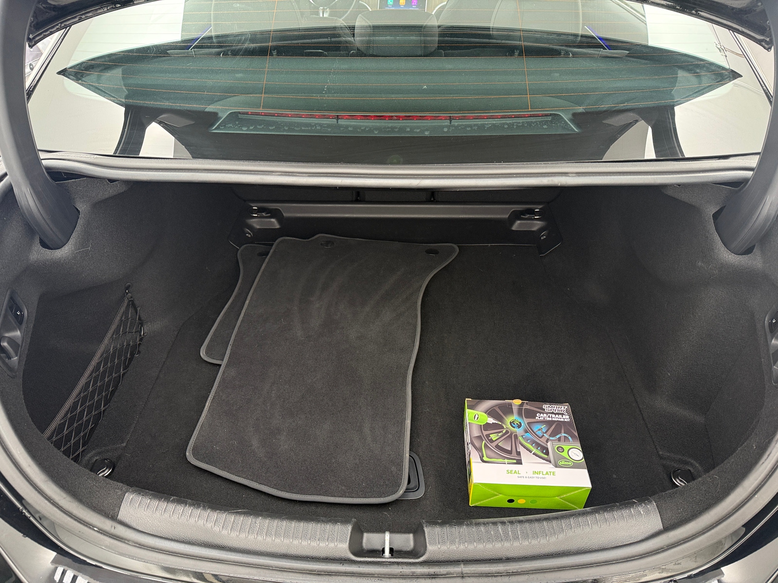 Thumbnail: 2025 Mercedes-Benz C-Class - 6