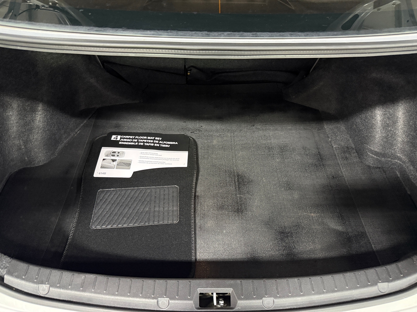 Thumbnail: 2013 Toyota Corolla - 6