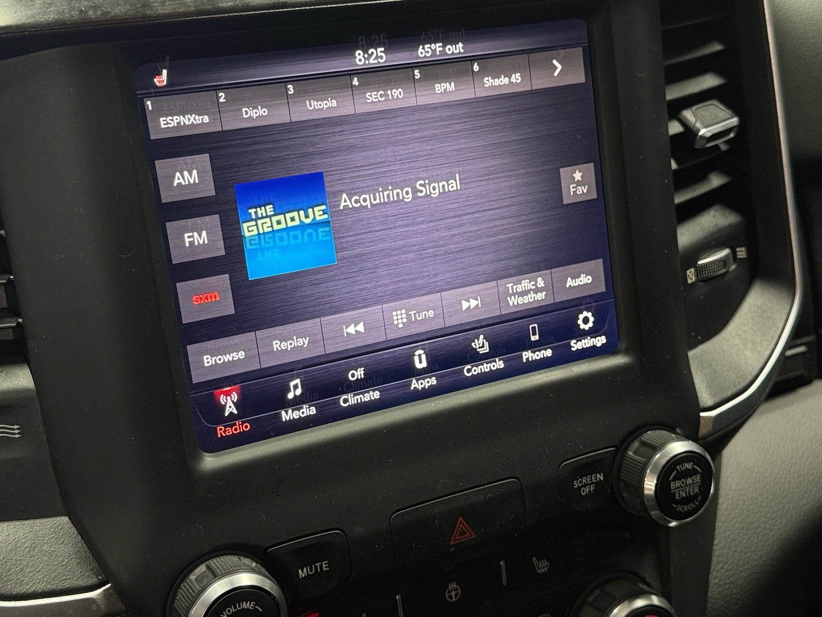 Thumbnail: 2019 RAM 1500 - 4