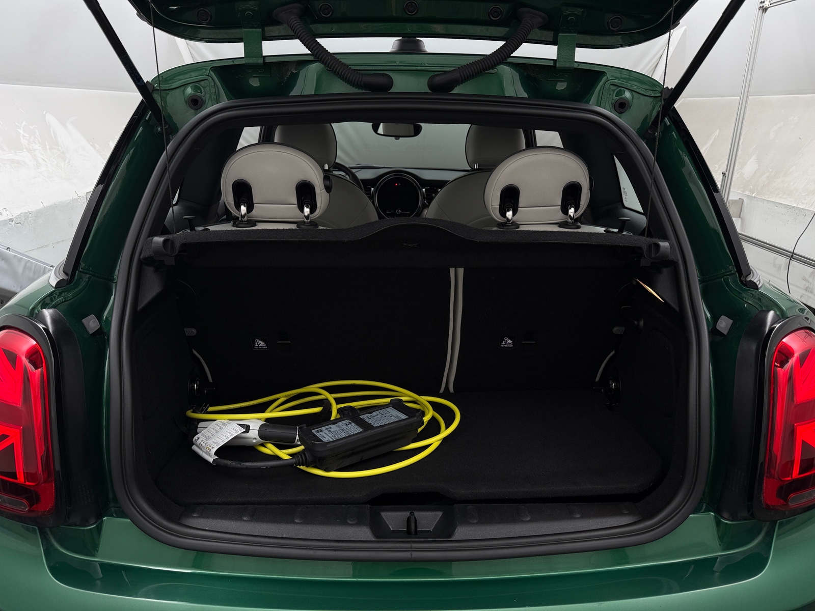 Thumbnail: 2022 MINI Cooper Hardtop - 6