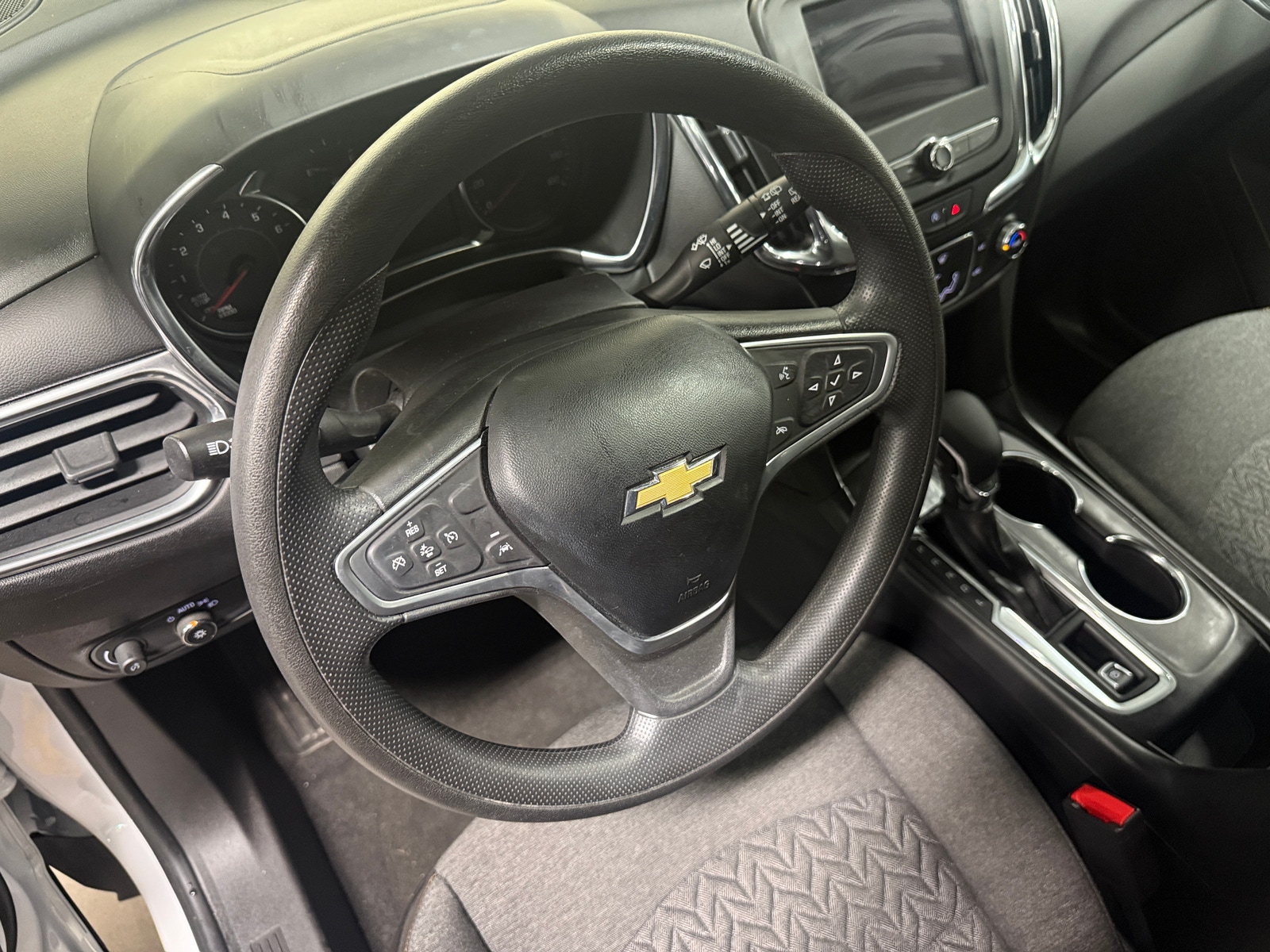 Thumbnail: 2022 Chevrolet Equinox - 5