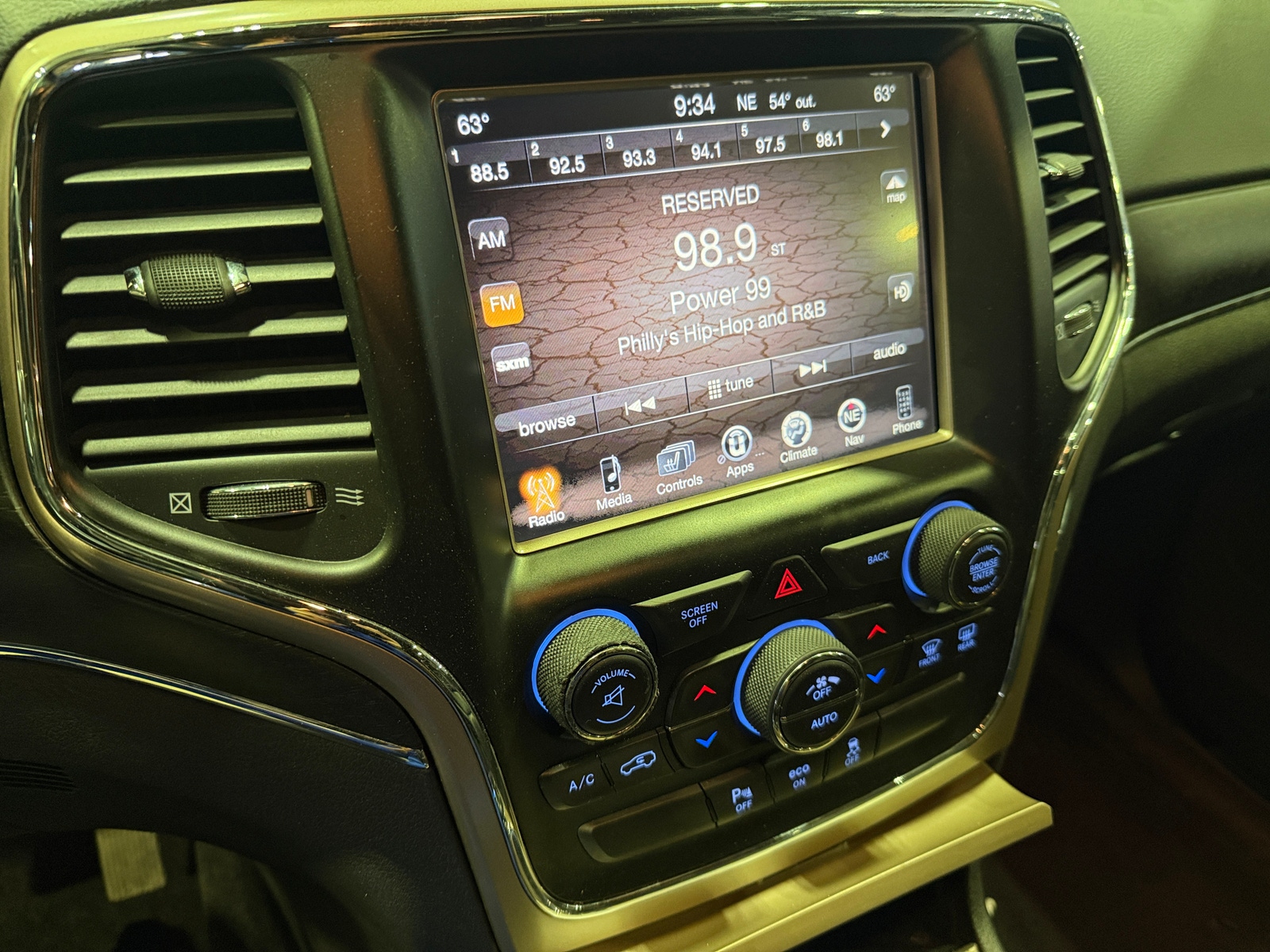 Thumbnail: 2015 Jeep Grand Cherokee - 3