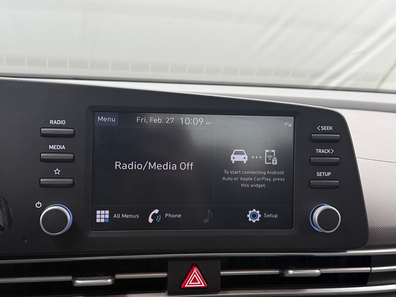 Thumbnail: 2023 Hyundai Elantra - 4