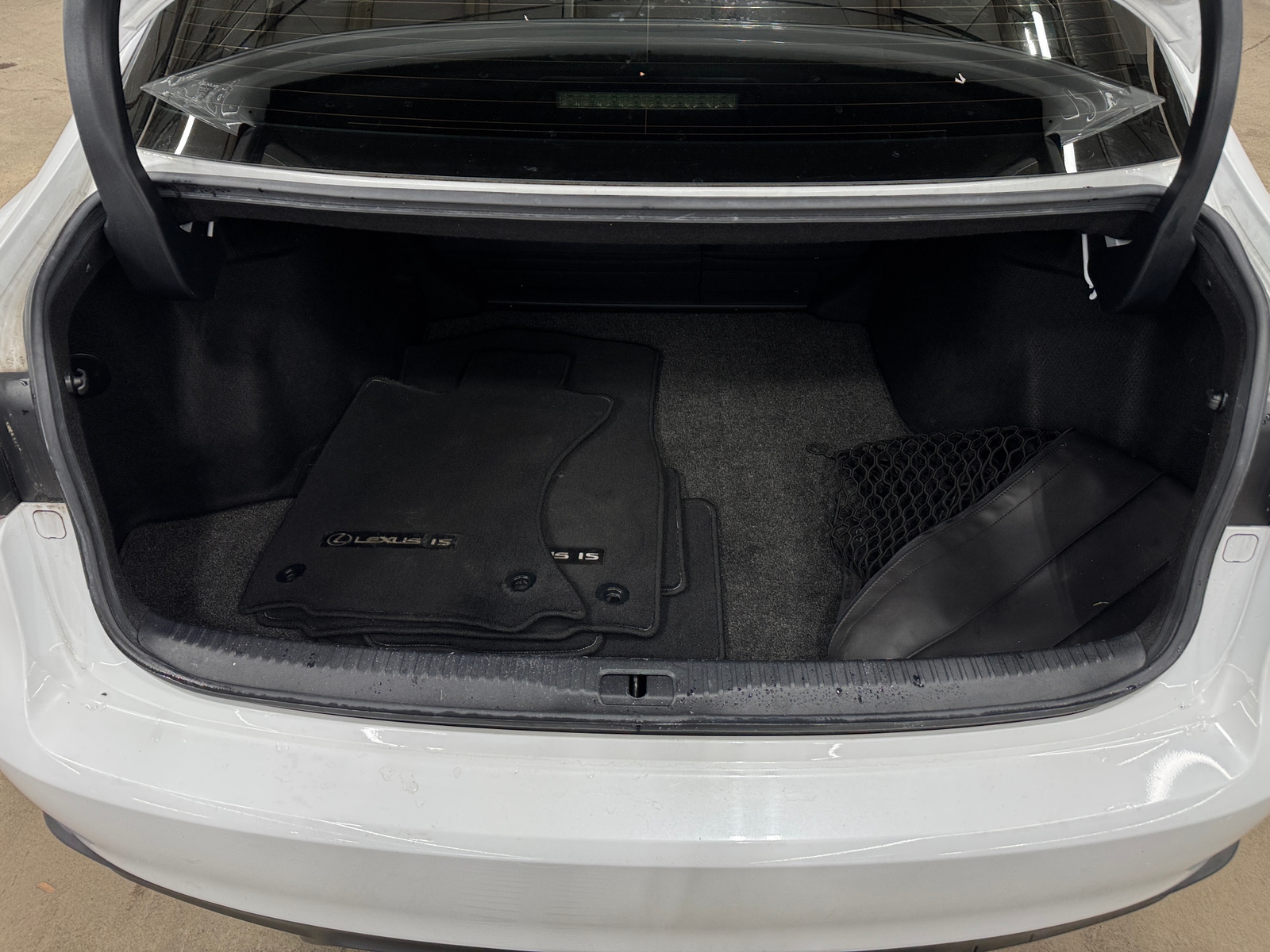 Thumbnail: 2019 Lexus IS - 6