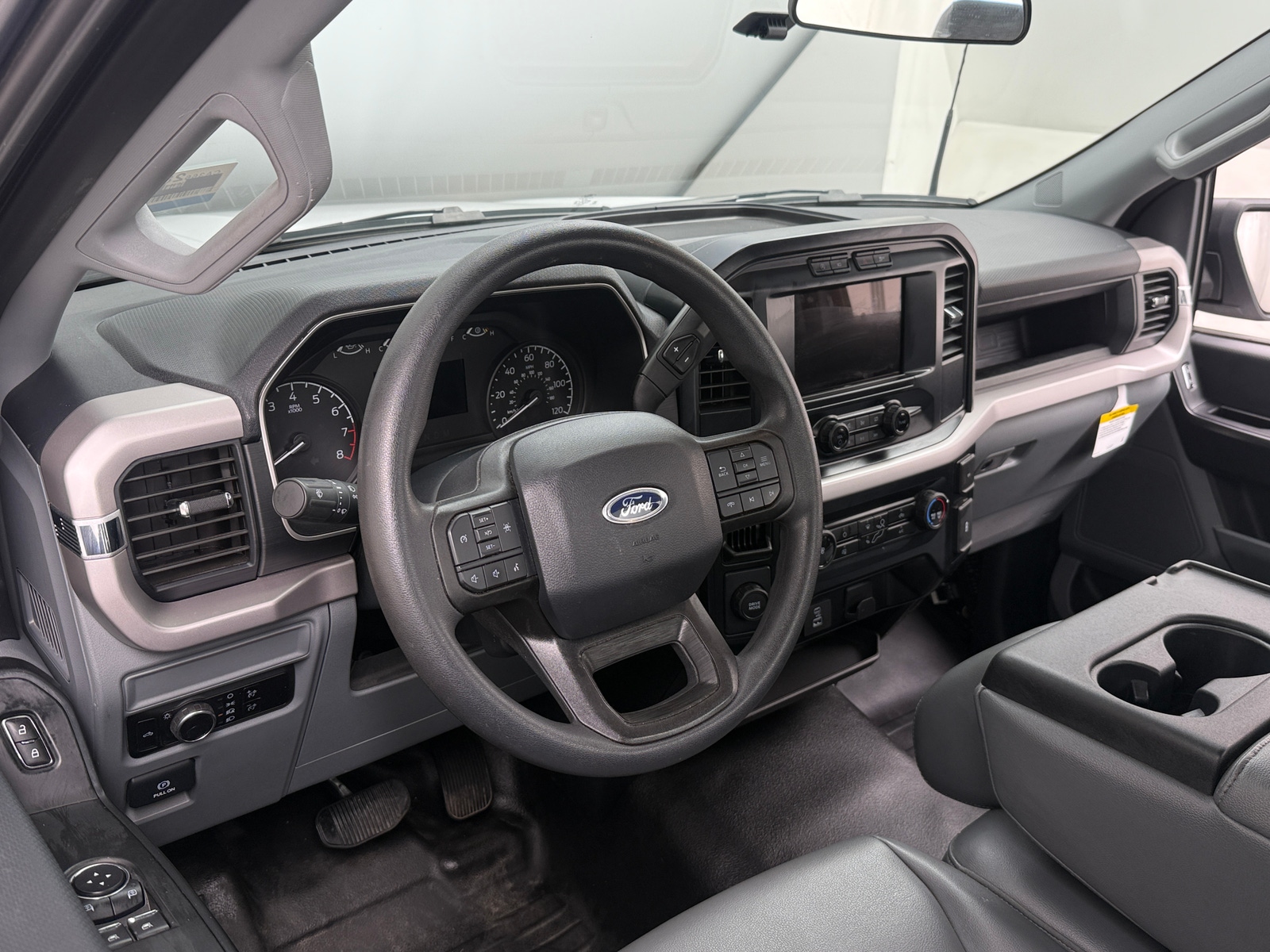 Thumbnail: 2023 Ford Econoline - 3