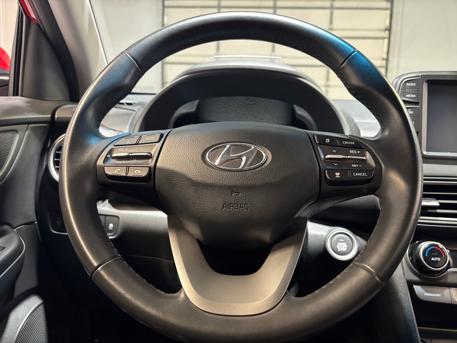 Thumbnail: 2020 Hyundai Kona - 4