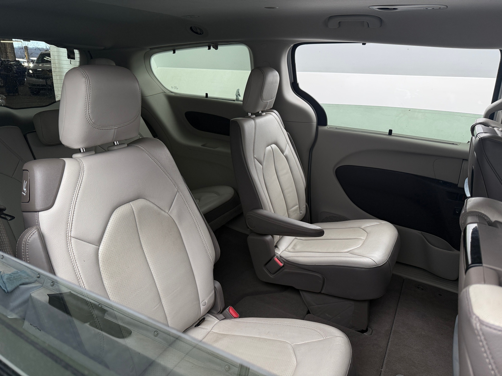 Thumbnail: 2019 Chrysler Pacifica - 5