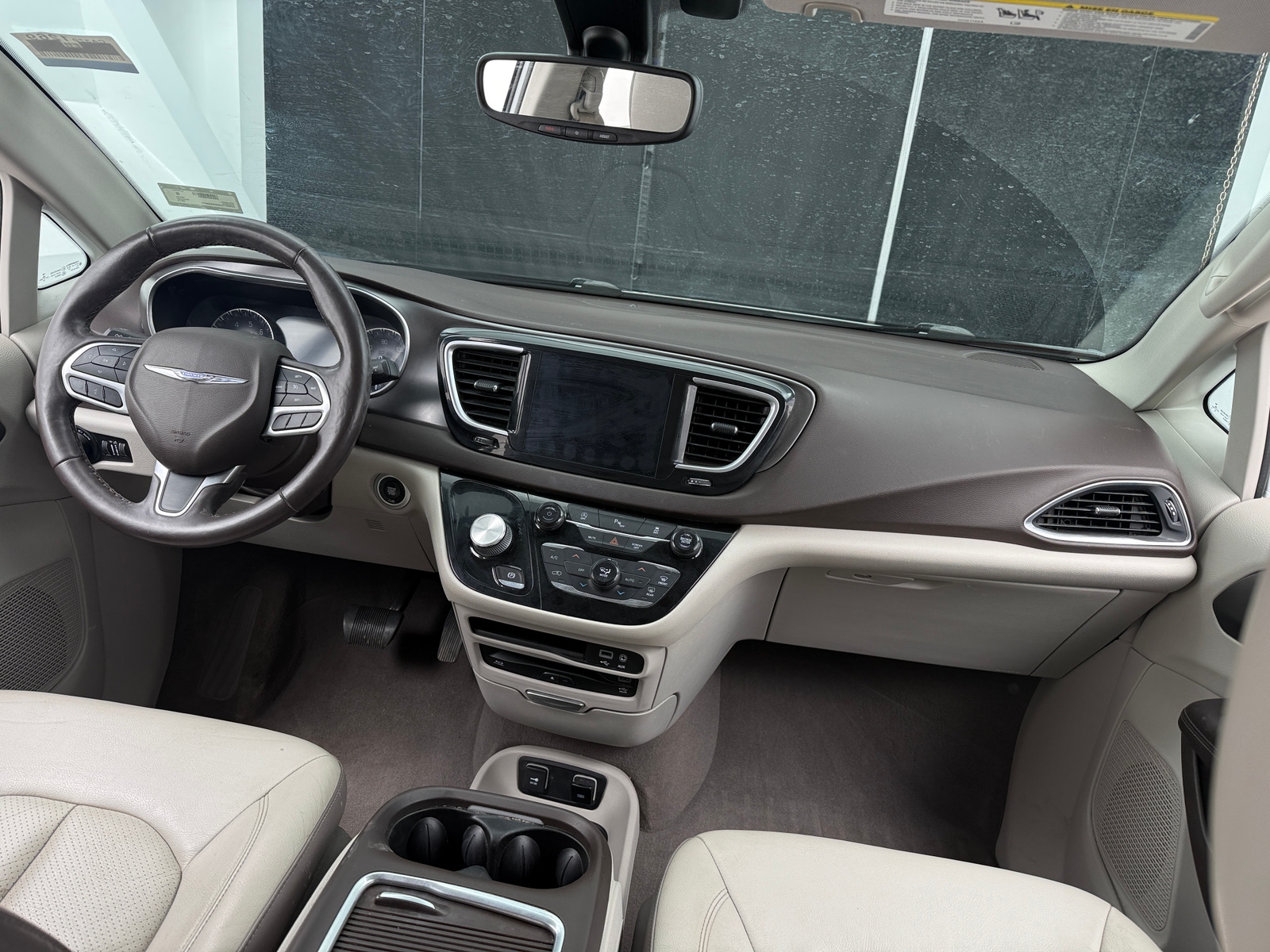 Thumbnail: 2019 Chrysler Pacifica - 2