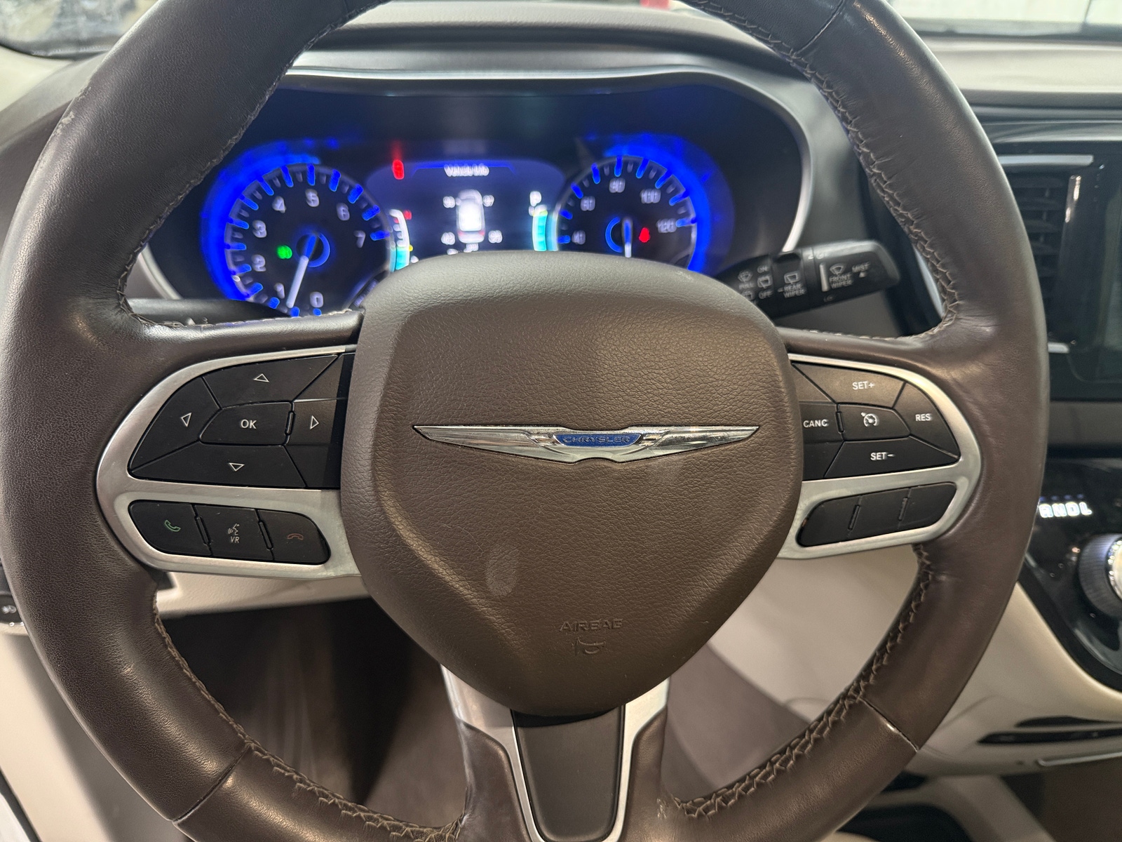 Thumbnail: 2019 Chrysler Pacifica - 4