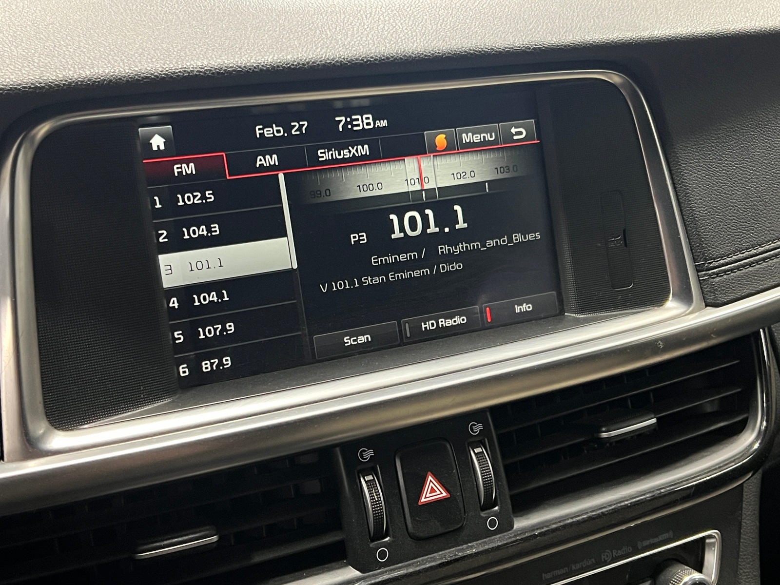 Thumbnail: 2016 Kia Optima - 3