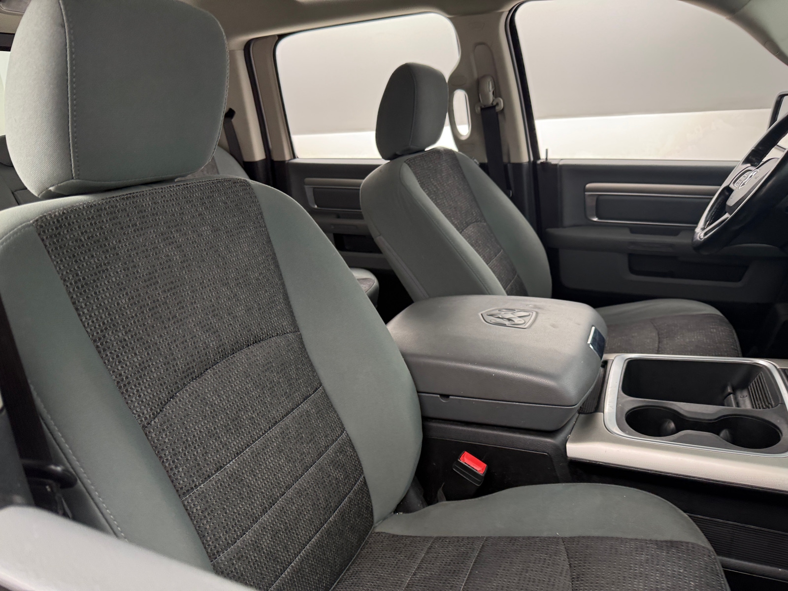 Thumbnail: 2020 RAM 1500 Classic - 2