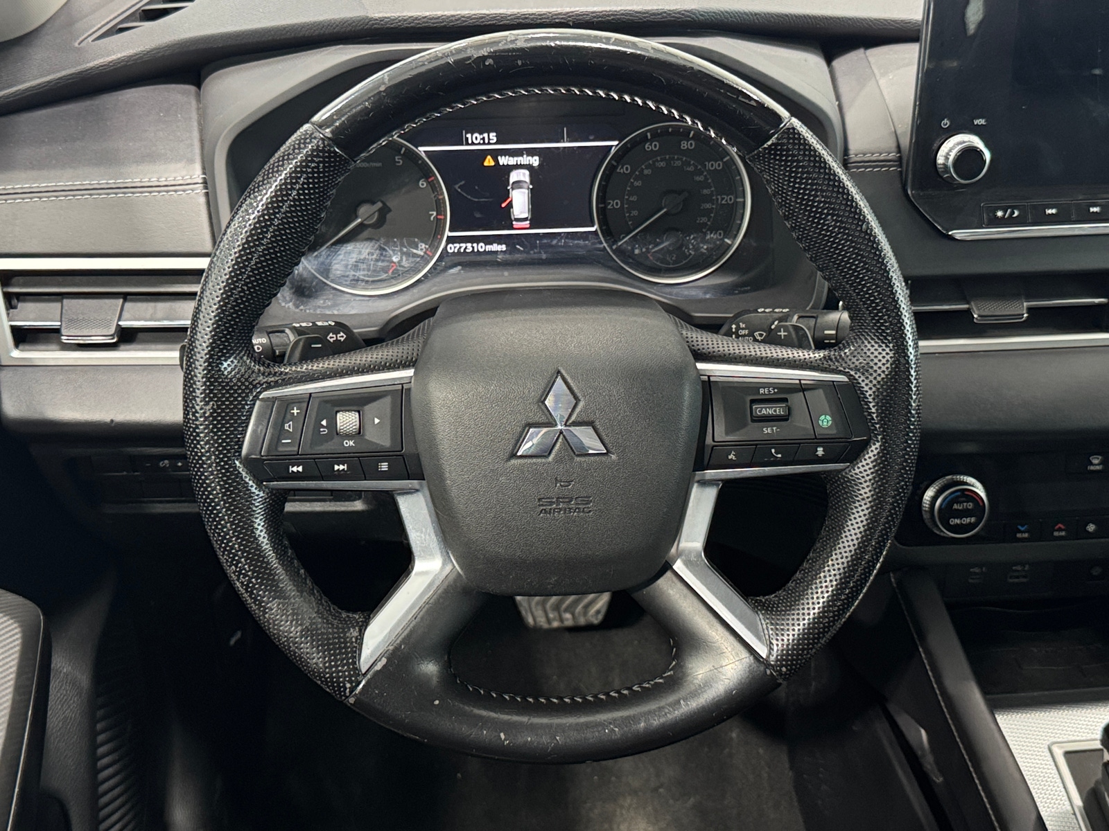 Thumbnail: 2022 Mitsubishi Outlander - 4