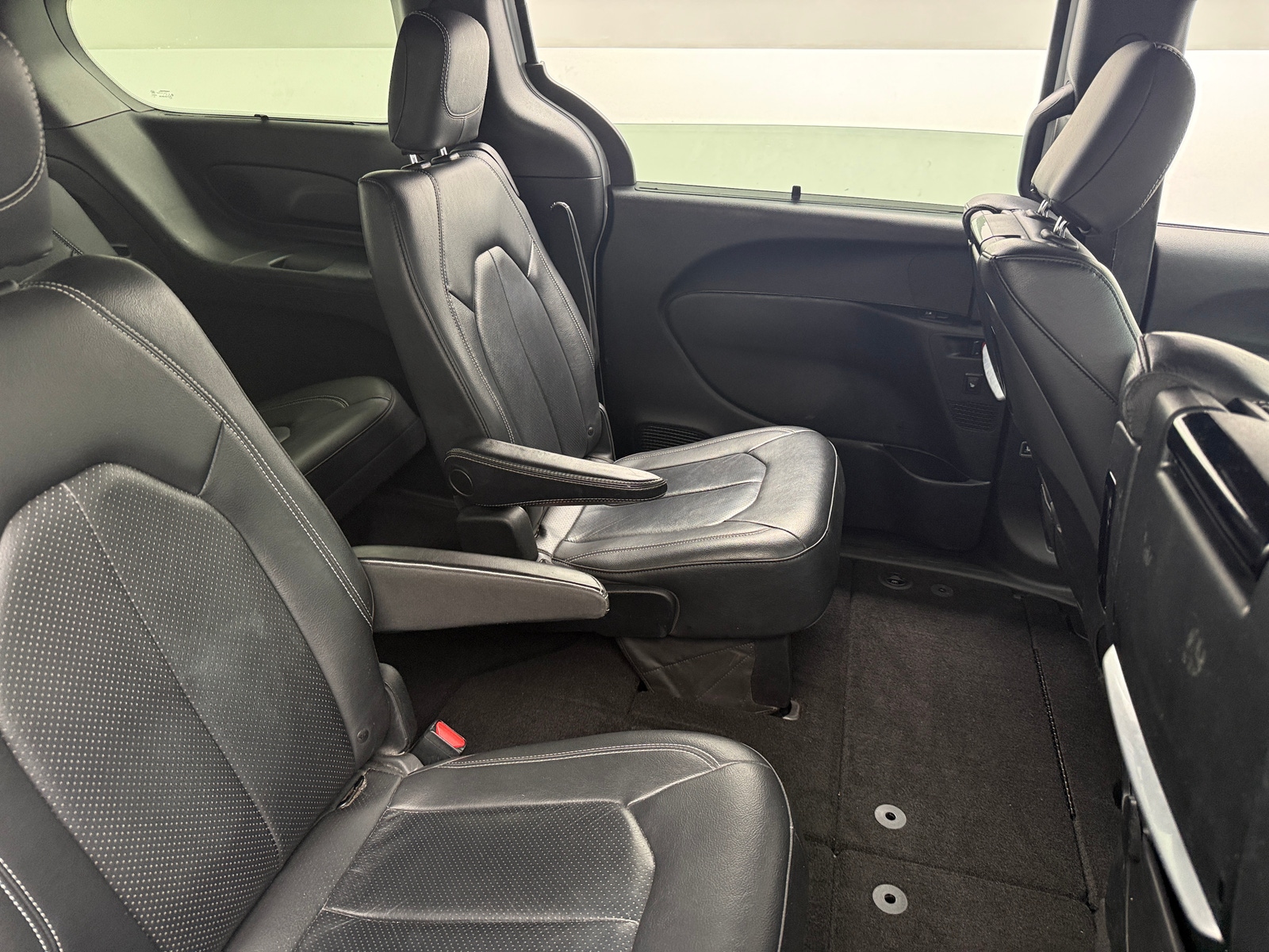 Thumbnail: 2019 Chrysler Pacifica - 5