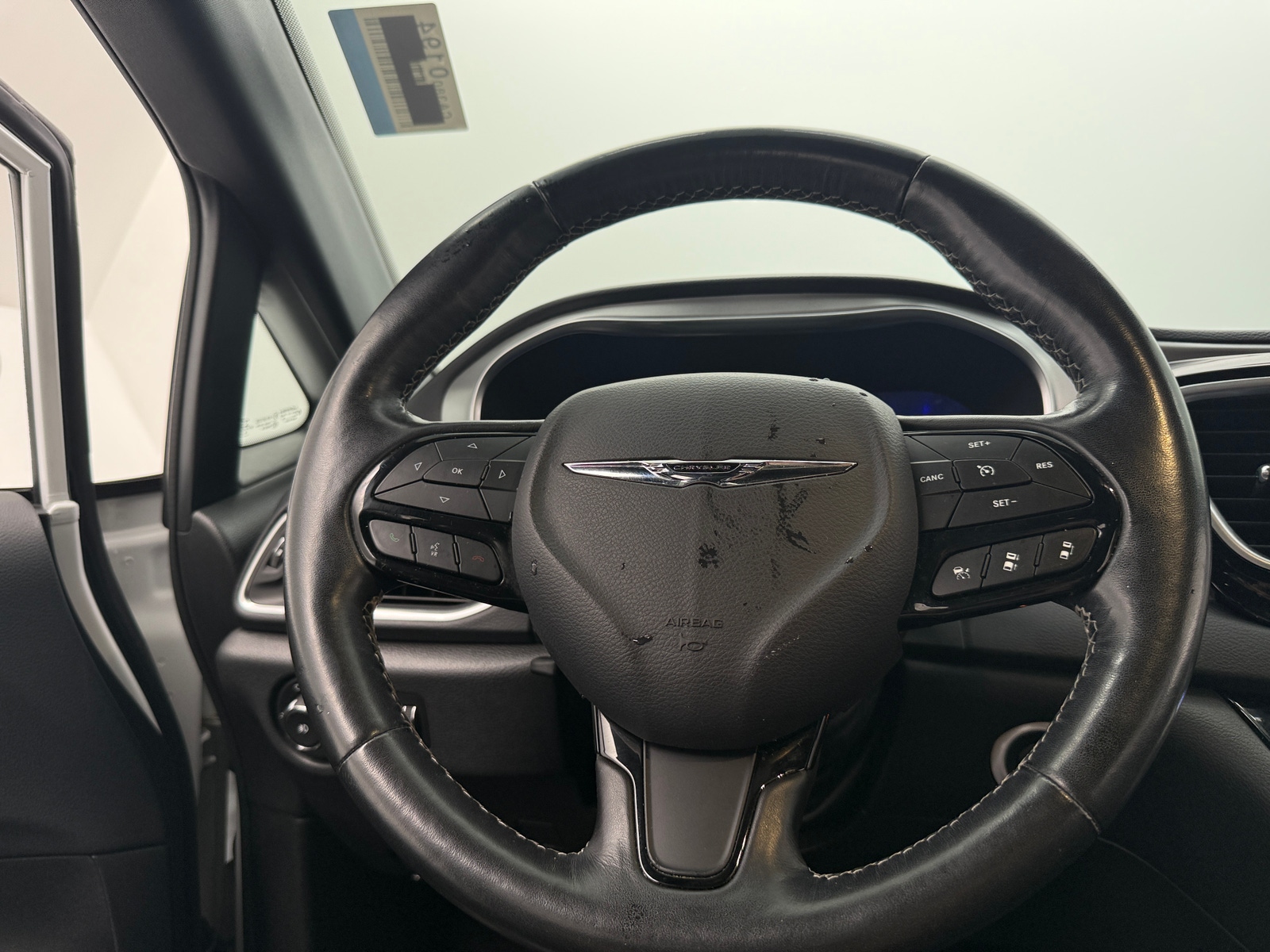 Thumbnail: 2019 Chrysler Pacifica - 4