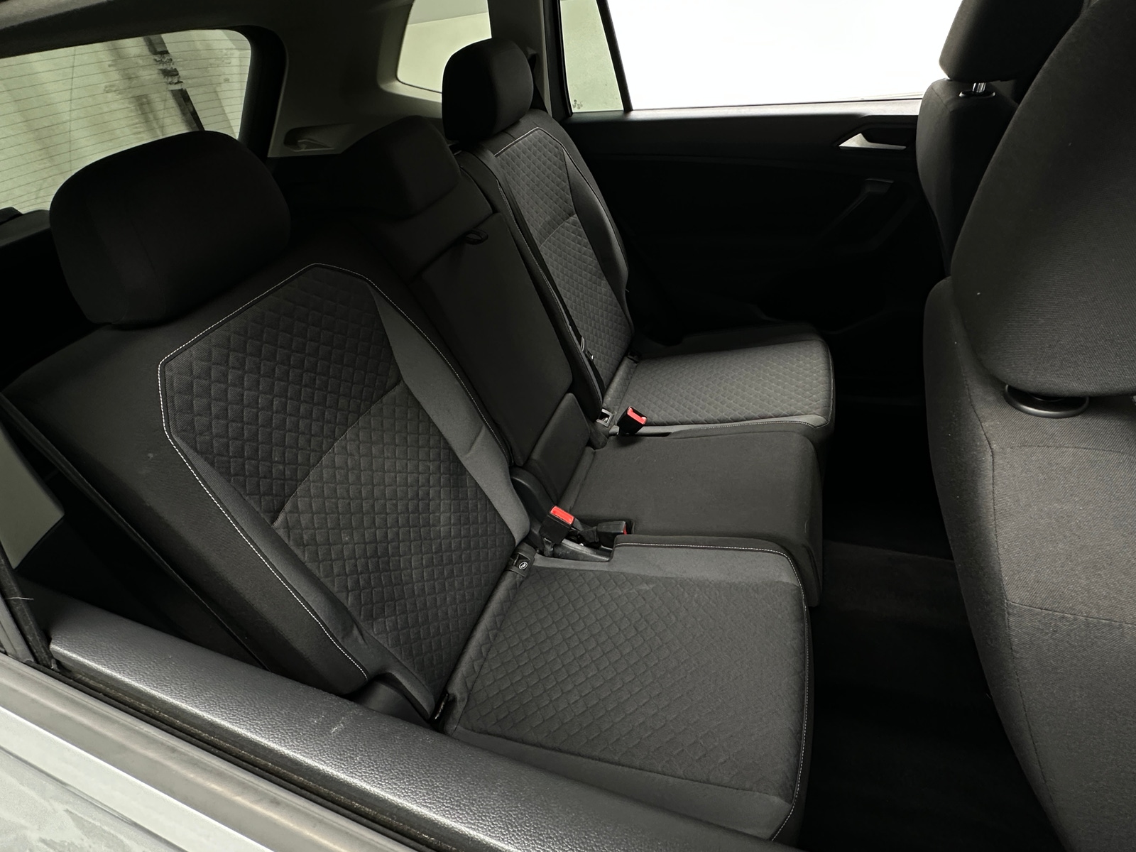 Thumbnail: 2021 Volkswagen Tiguan - 6