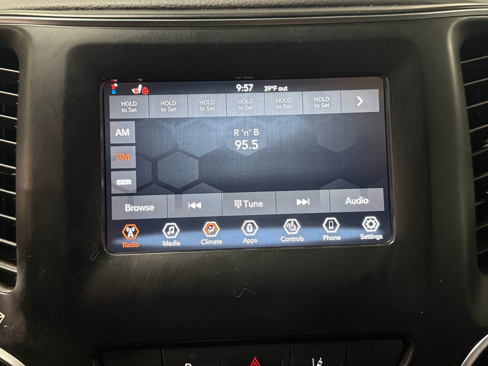 Thumbnail: 2021 Jeep Cherokee - 3