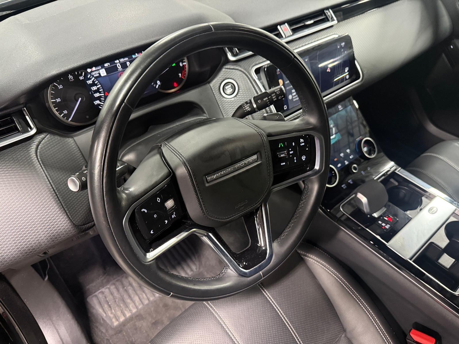 Thumbnail: 2023 Land Rover Range Rover Velar - 4