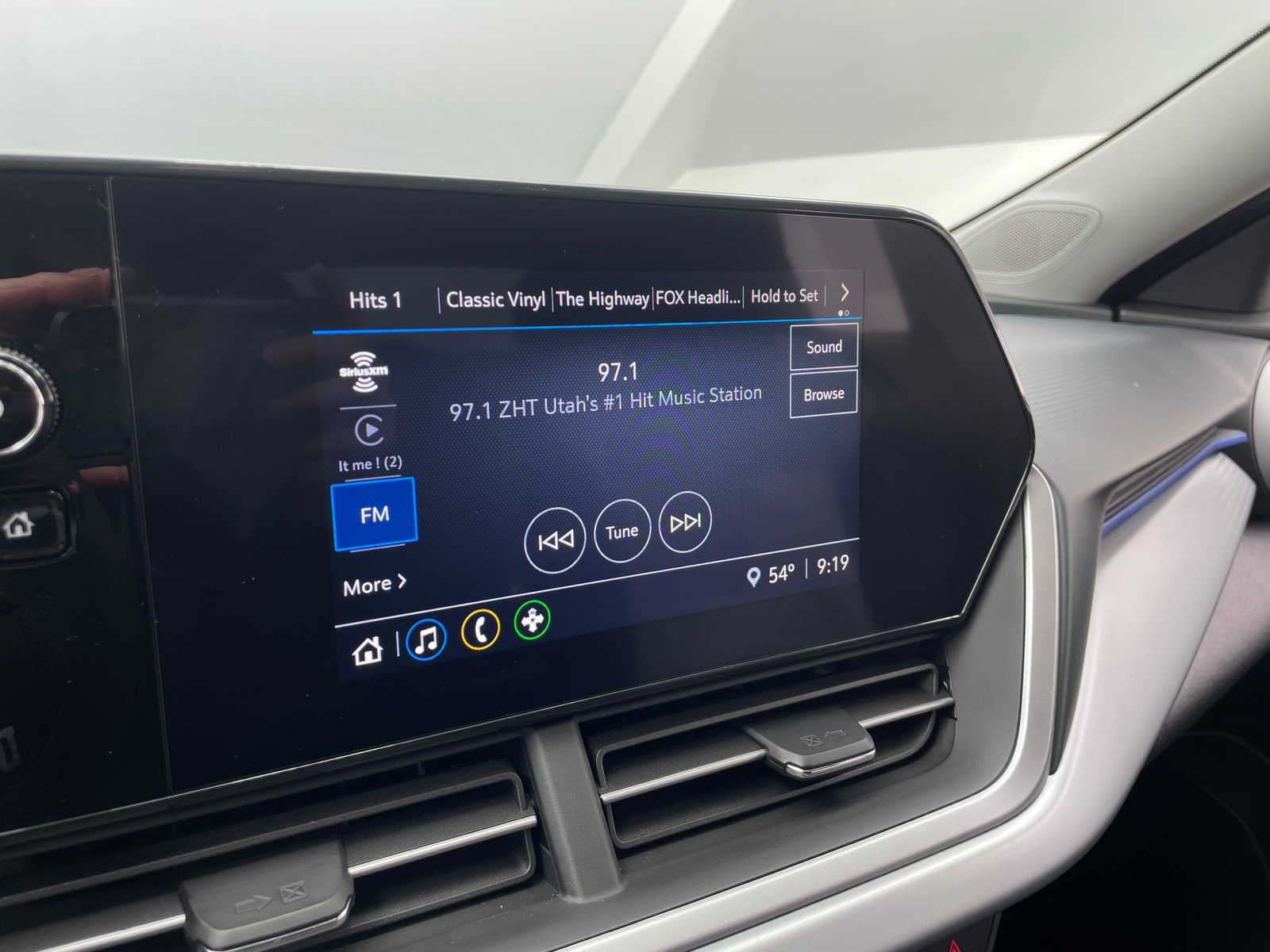 Thumbnail: 2025 Chevrolet Trax - 4