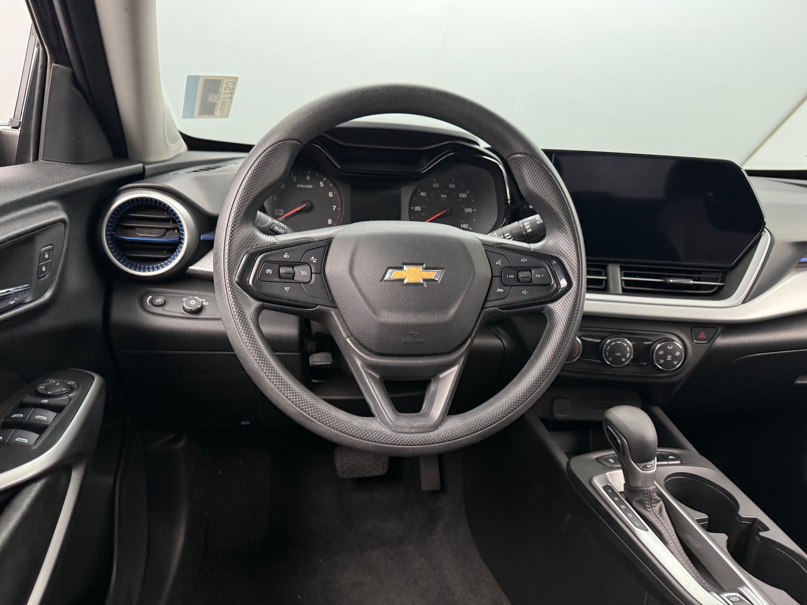 Thumbnail: 2024 Chevrolet Trax - 5