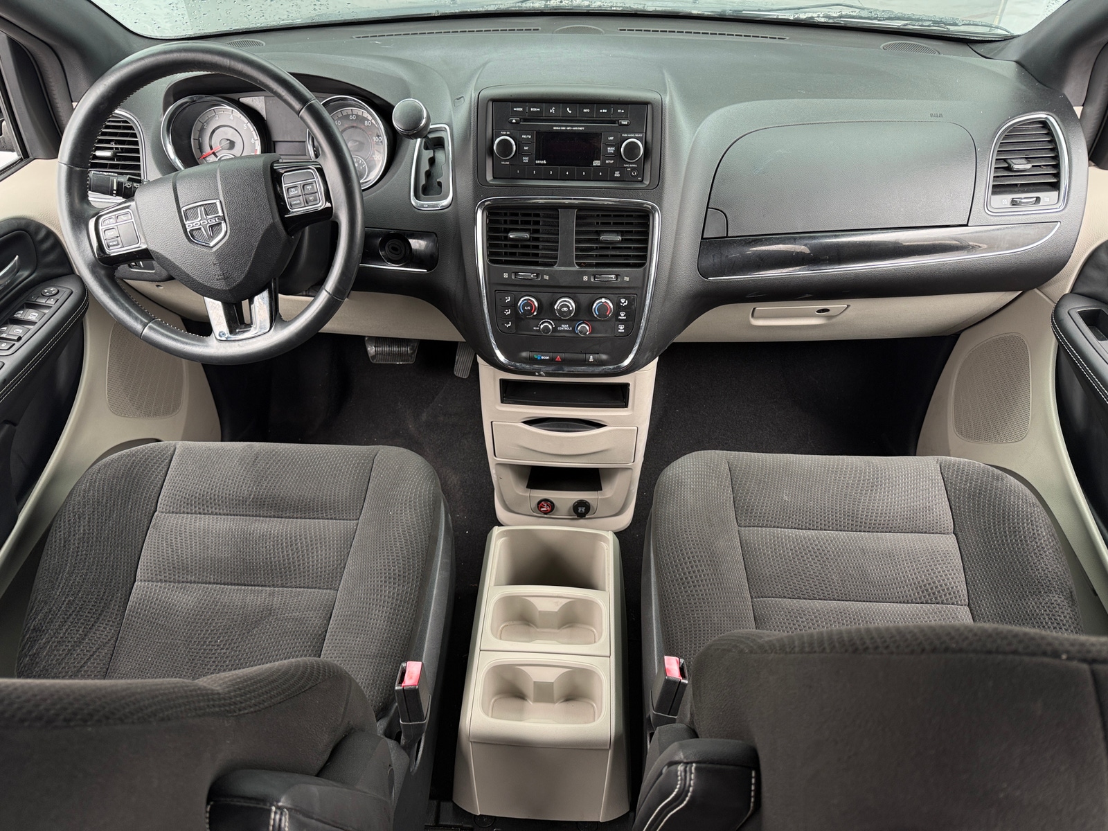 Thumbnail: 2016 Dodge Grand Caravan - 3