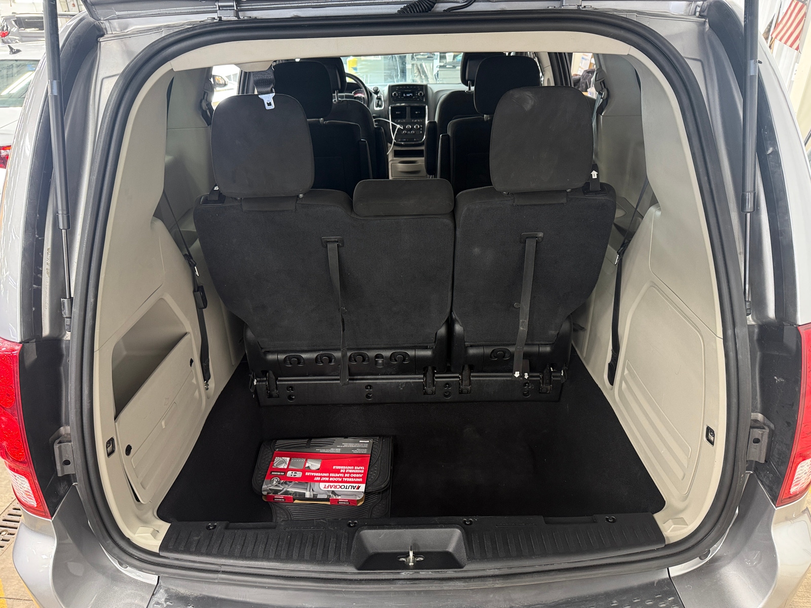 Thumbnail: 2016 Dodge Grand Caravan - 7