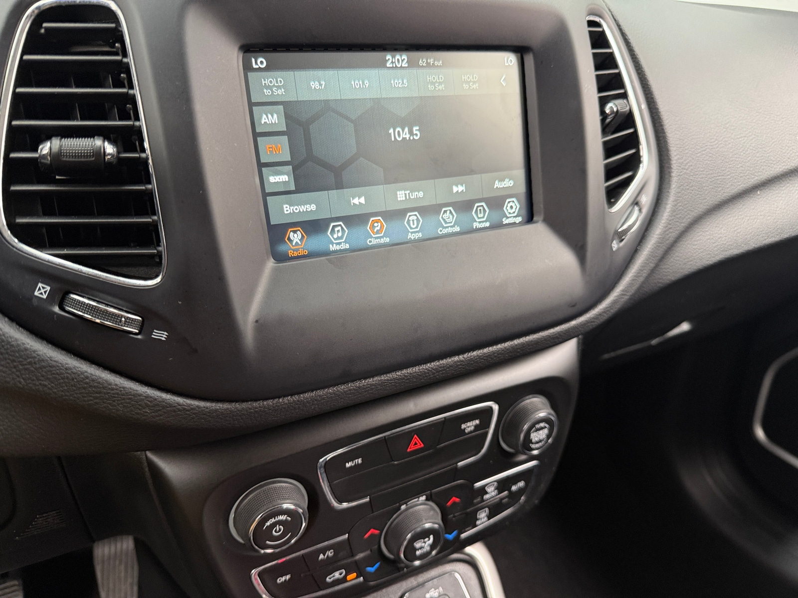 Thumbnail: 2021 Jeep Compass - 4