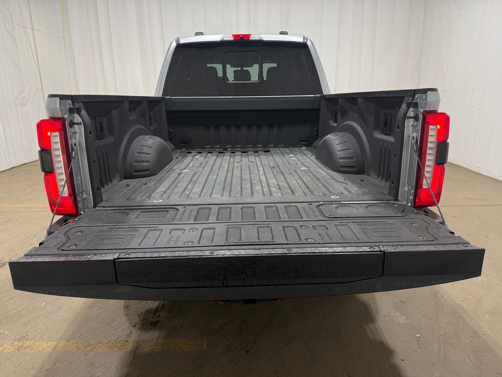 Thumbnail: 2023 Ford Econoline - 7