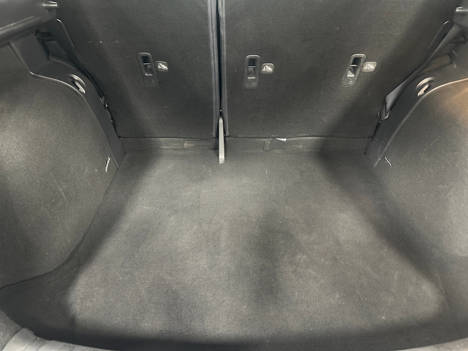 Thumbnail: 2021 Nissan Kicks - 7