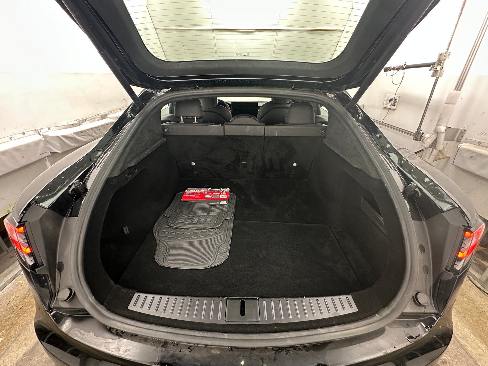 Thumbnail: 2024 Tesla Model S - 6