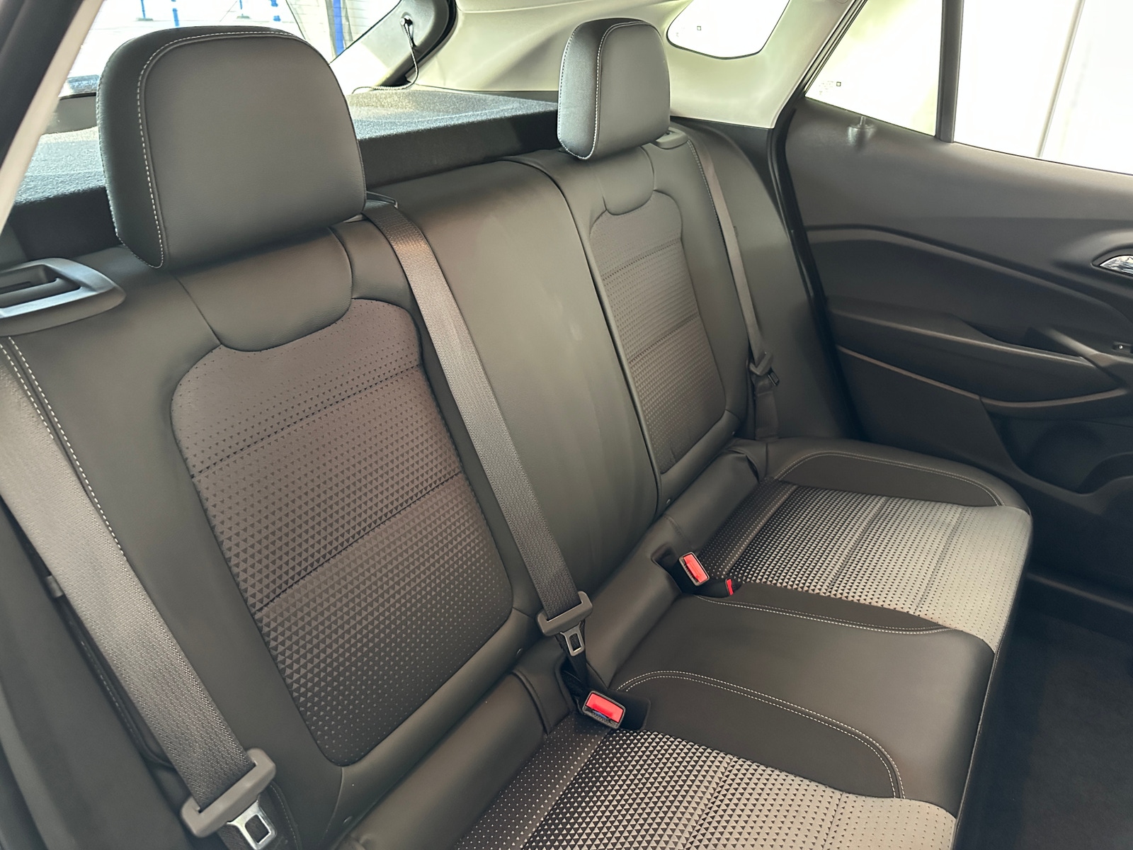 Thumbnail: 2025 Chevrolet Trax - 6