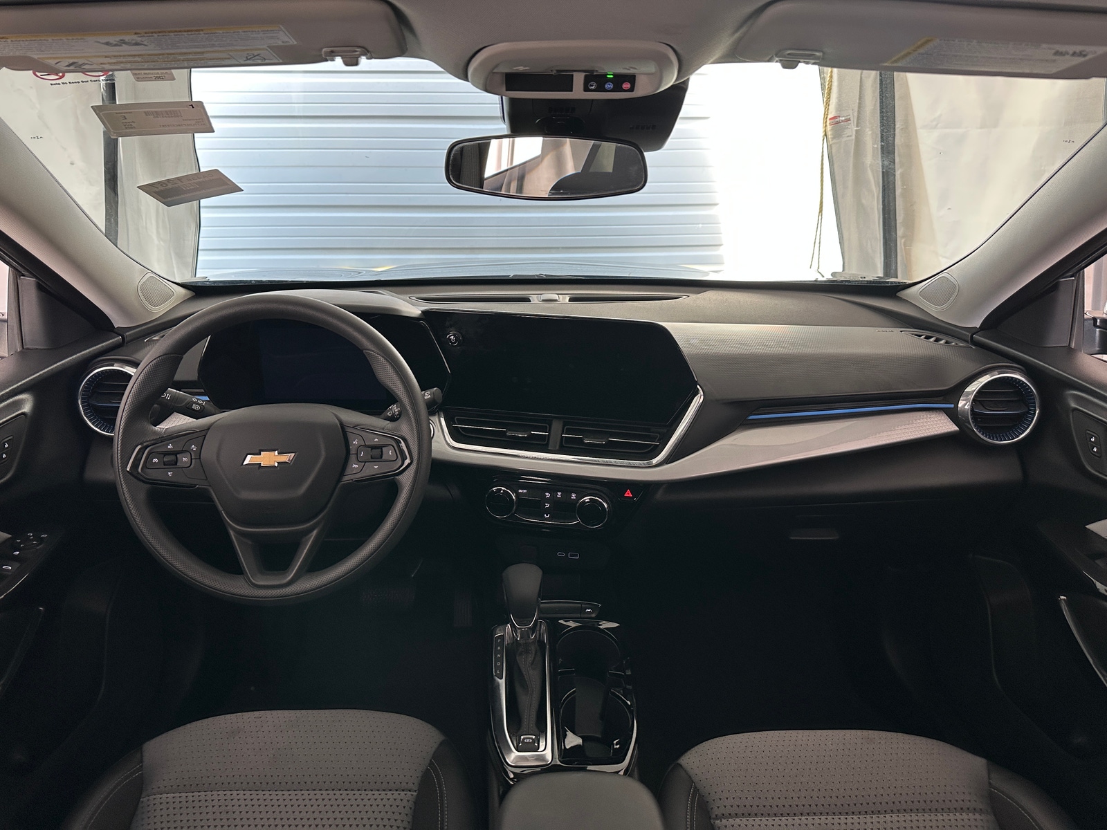 Thumbnail: 2025 Chevrolet Trax - 3