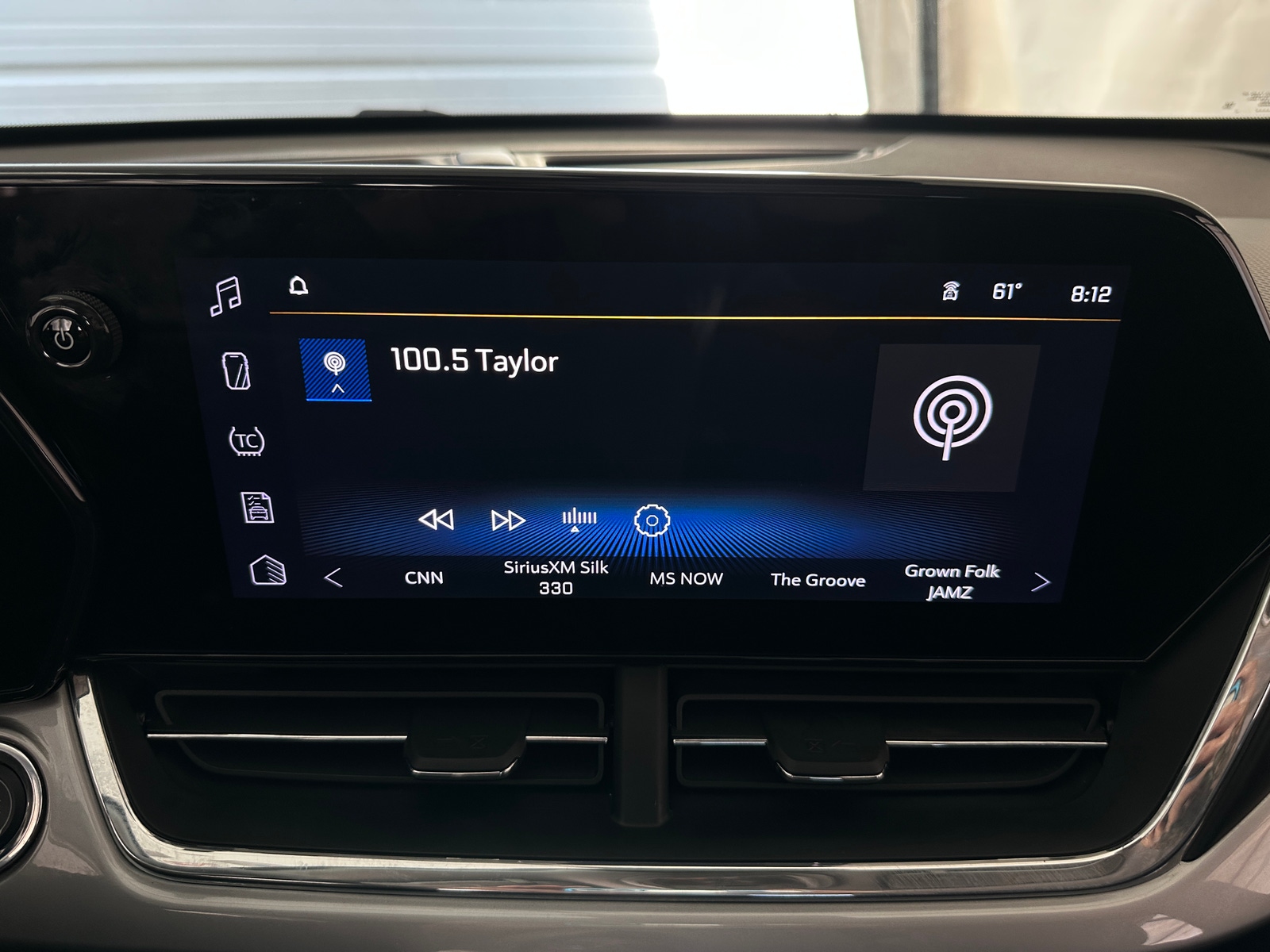 Thumbnail: 2025 Chevrolet Trax - 4