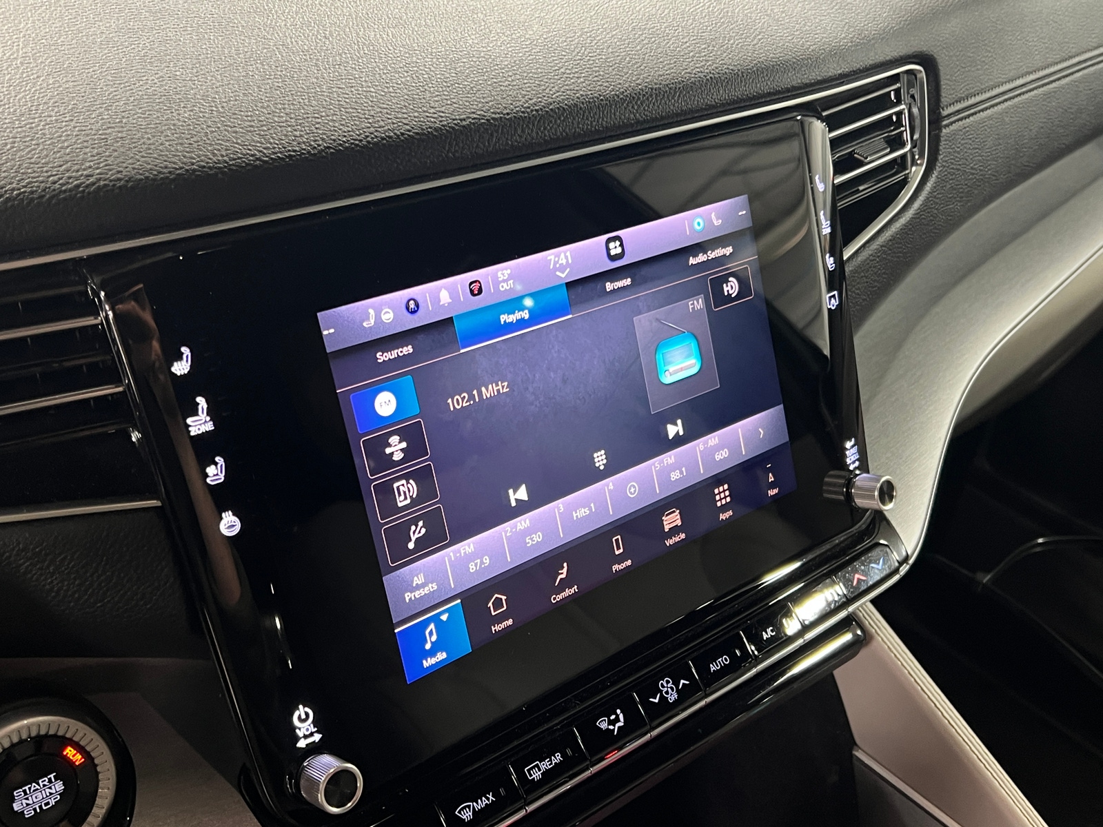 Thumbnail: 2025 Jeep Wagoneer - 3