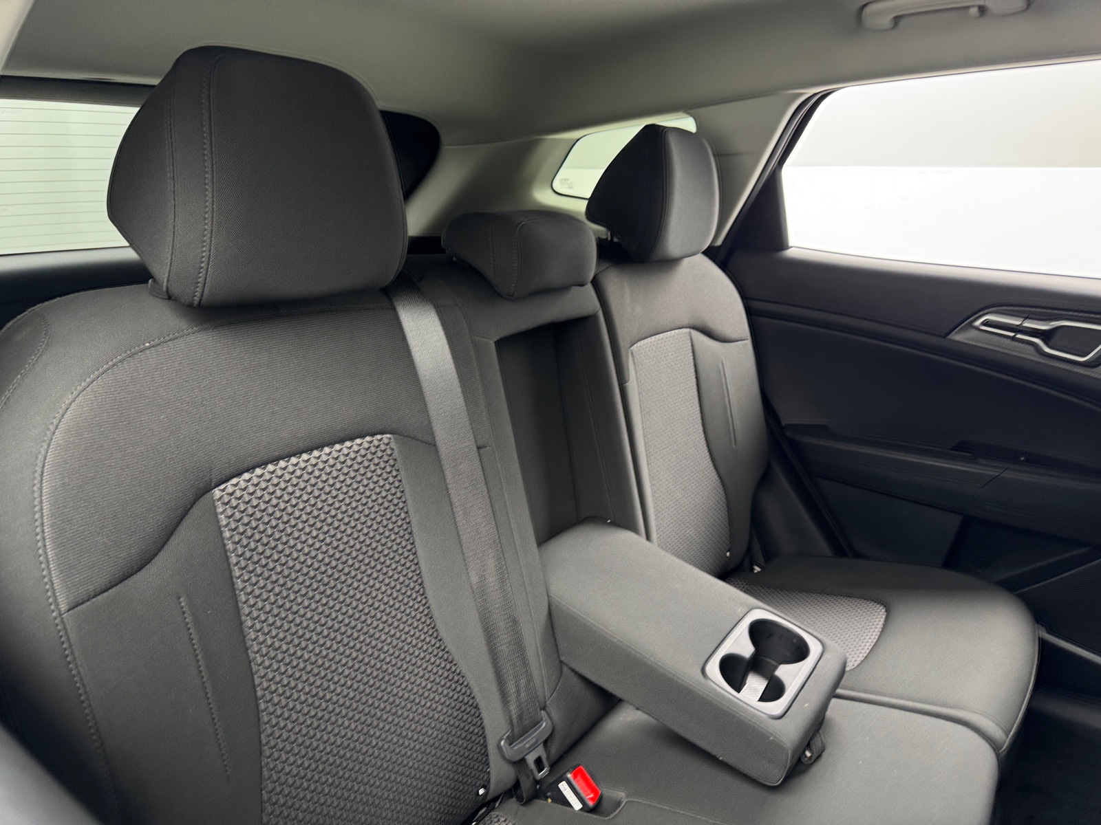 Thumbnail: 2025 Kia Sportage - 6