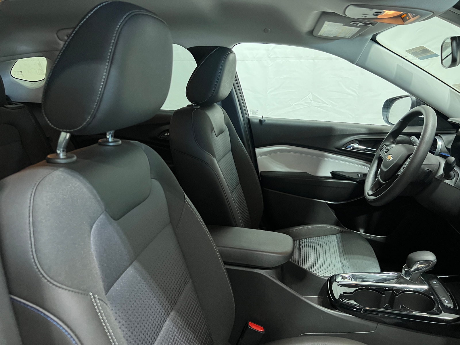 Thumbnail: 2025 Chevrolet Trax - 2