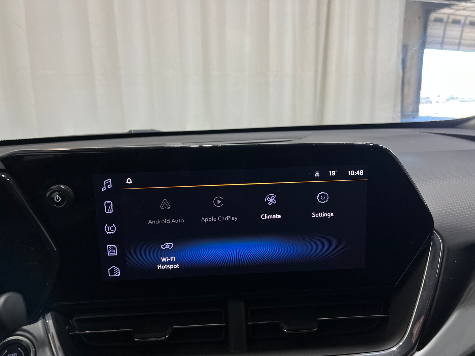 Thumbnail: 2025 Chevrolet Trax - 4