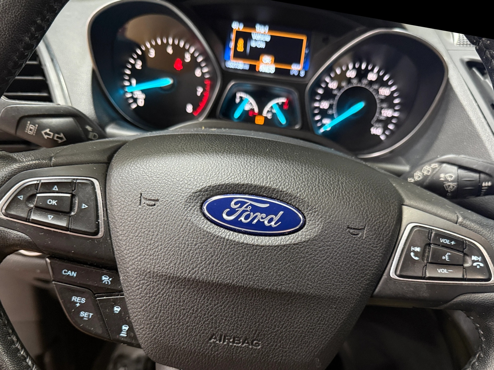 Thumbnail: 2019 Ford Escape - 4