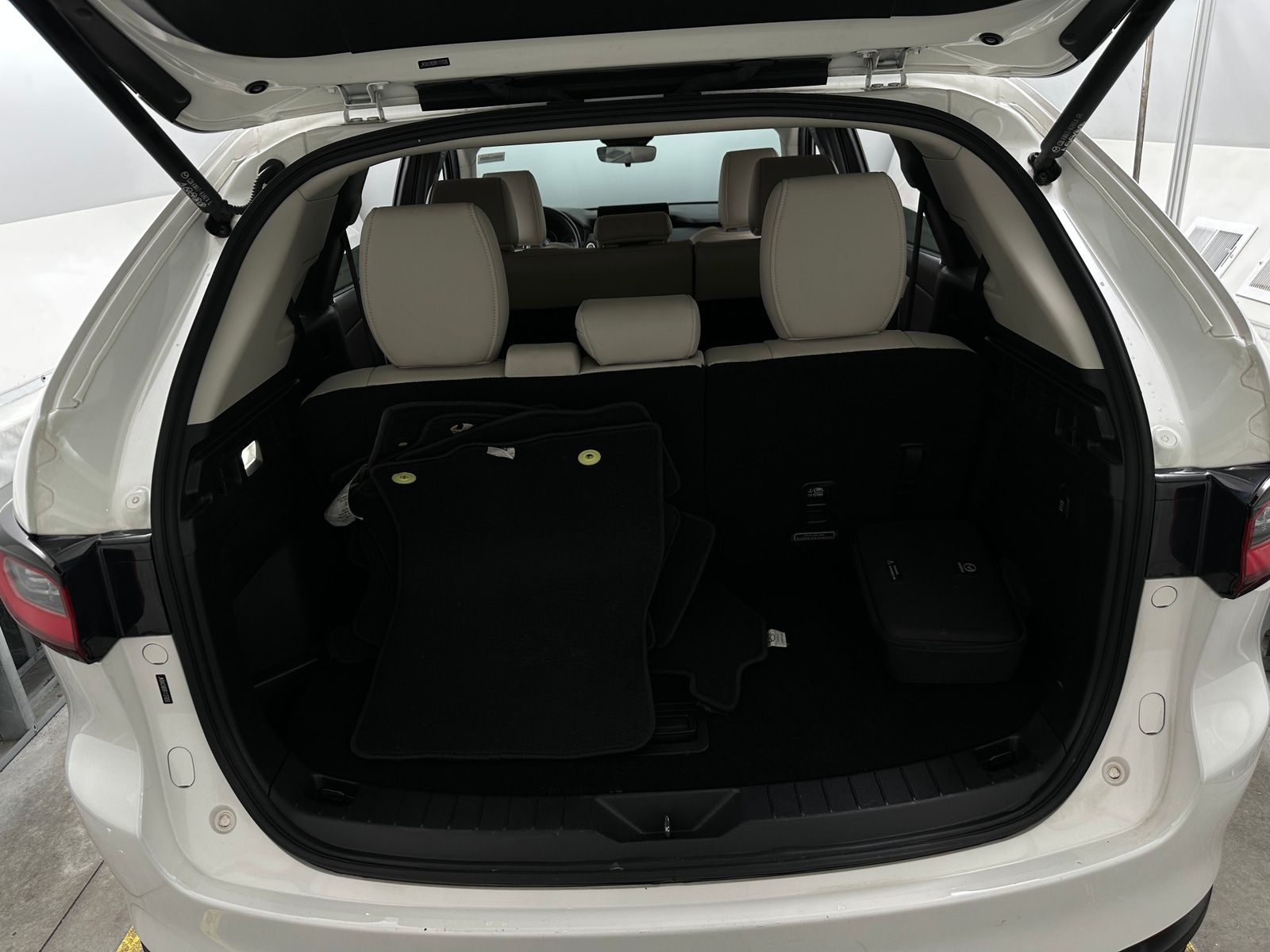 Thumbnail: 2024 Mazda CX-90 - 6