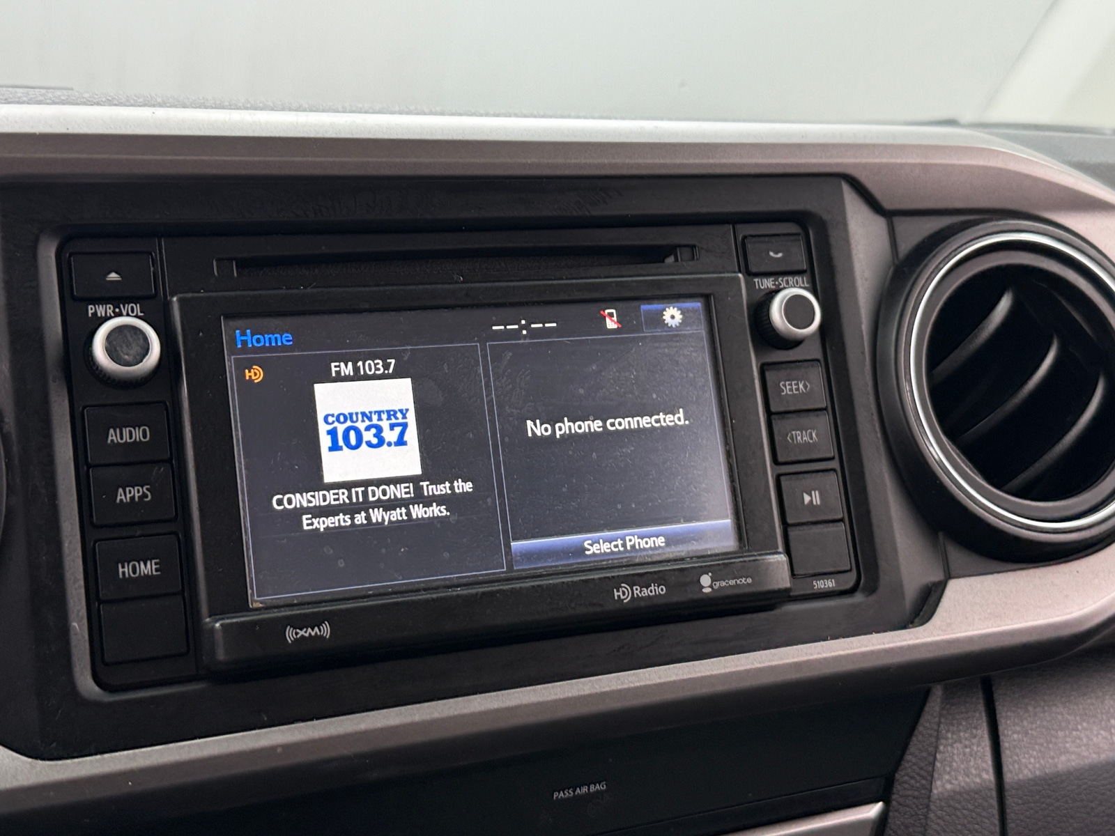 Thumbnail: 2019 Toyota Tacoma - 4