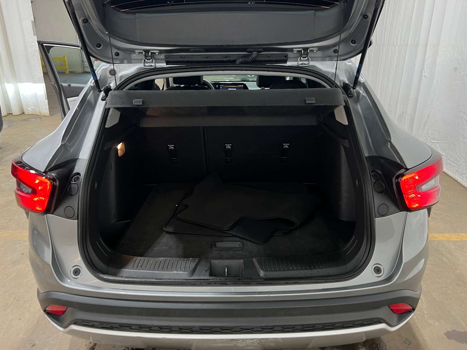 Thumbnail: 2025 Chevrolet Trax - 7