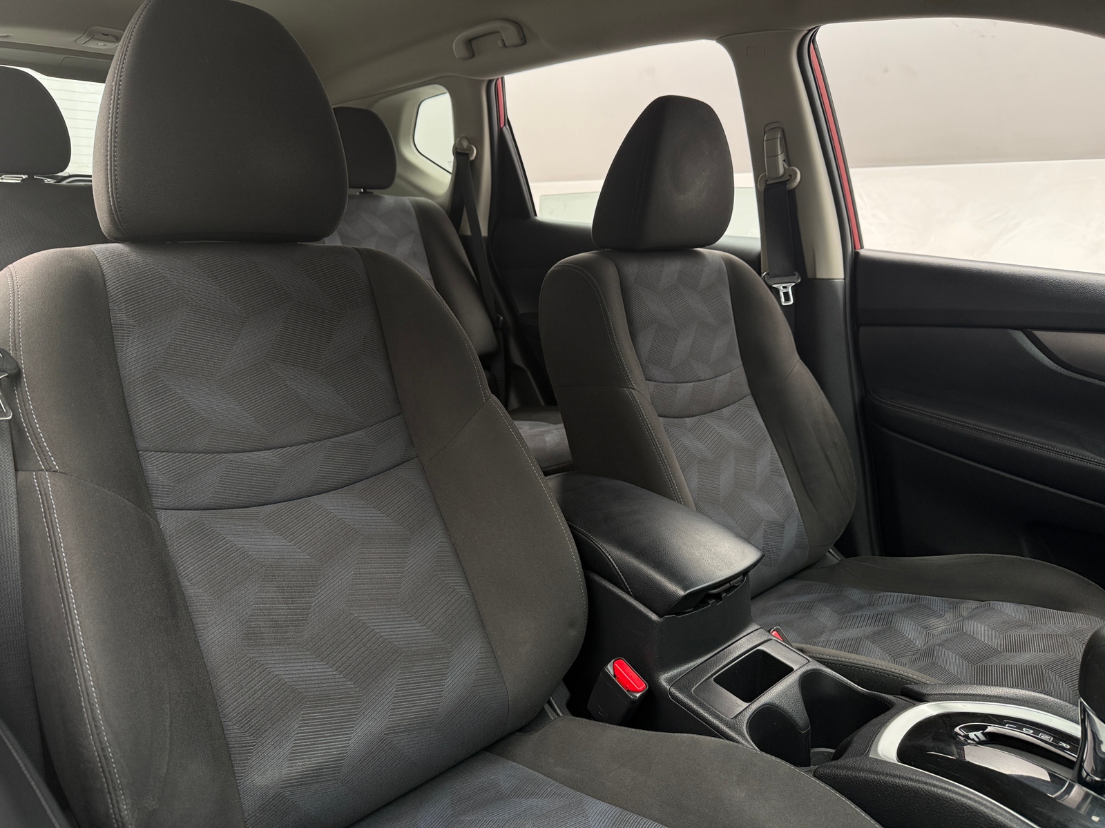 Thumbnail: 2015 Nissan Rogue - 2