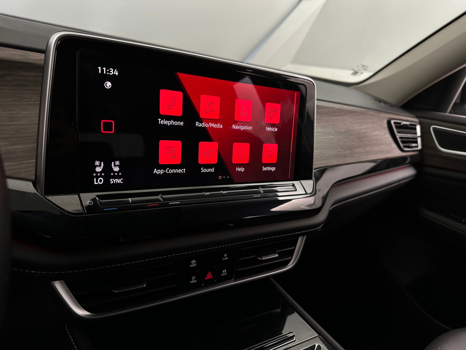 Thumbnail: 2025 Volkswagen Atlas - 3